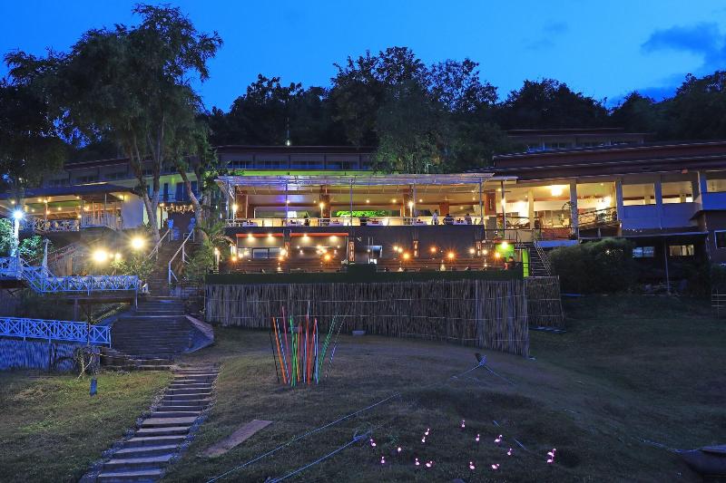 Raya Buri Resort - Restoran