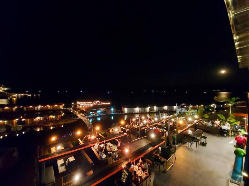 Raya Buri Resort - Restoran