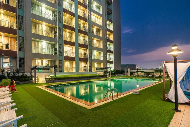 Evergreen Place Siam - Havuz
