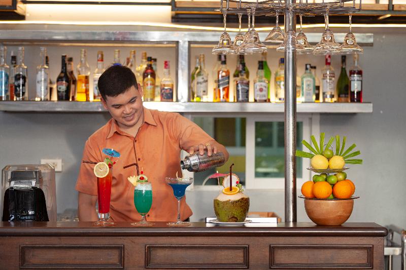 Thanthip Beach Resort - Bar