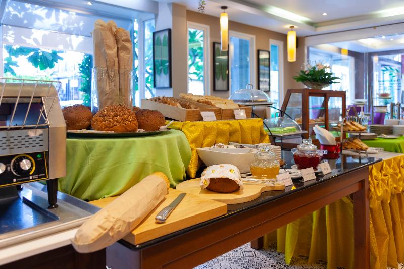 Thanthip Beach Resort - Restoran