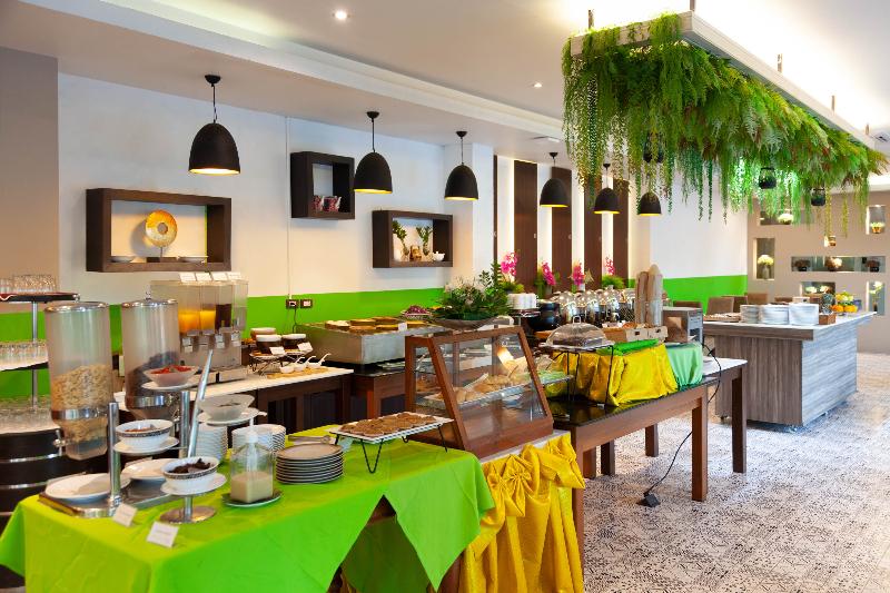 Thanthip Beach Resort - Restoran