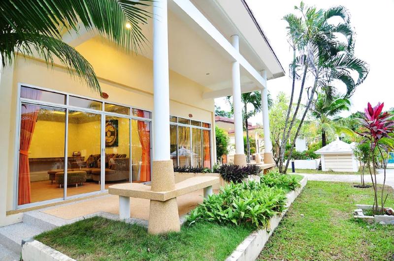Phuket Sea Resort SHA by ZUZU - Oda