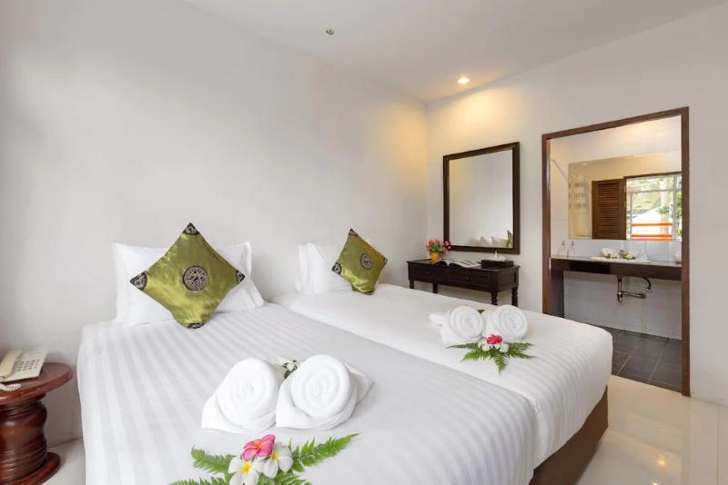 Phuket Sea Resort SHA by ZUZU - Oda