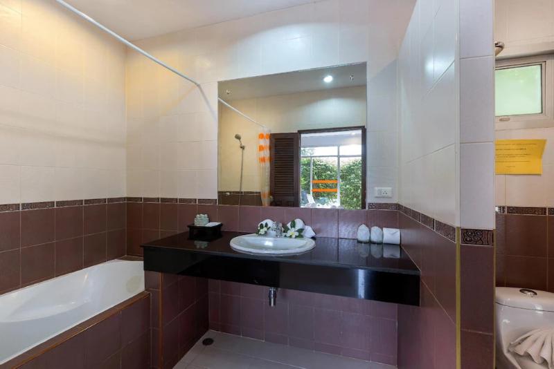 Phuket Sea Resort SHA by ZUZU - Oda