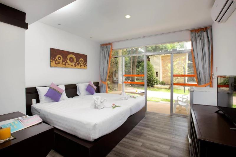 Phuket Sea Resort SHA by ZUZU - Oda