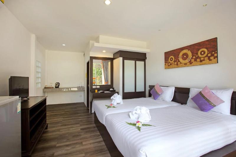 Phuket Sea Resort SHA by ZUZU - Oda
