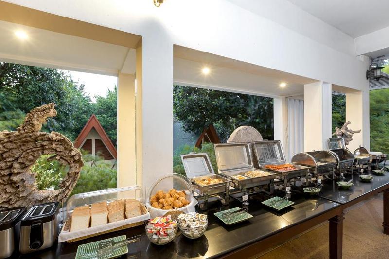Phuket Sea Resort SHA by ZUZU - Restoran