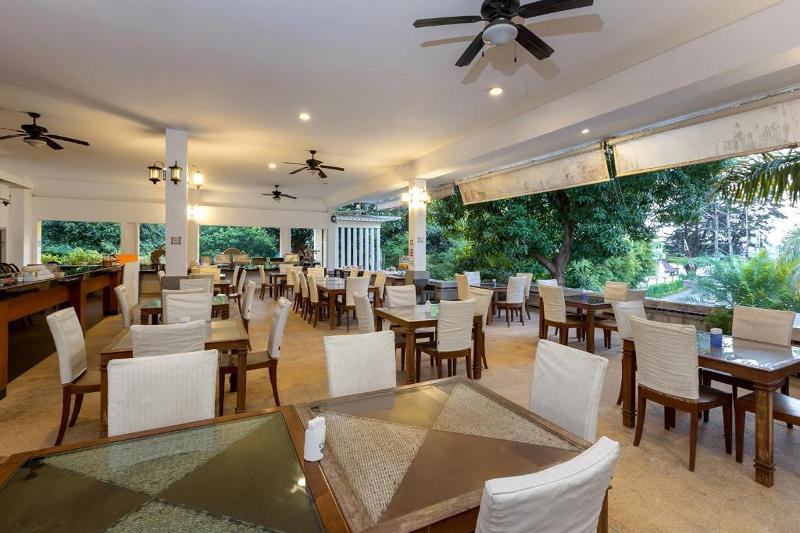 Phuket Sea Resort SHA by ZUZU - Restoran