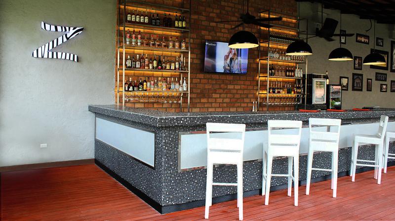 Kata Sea Breeze Resort - Bar