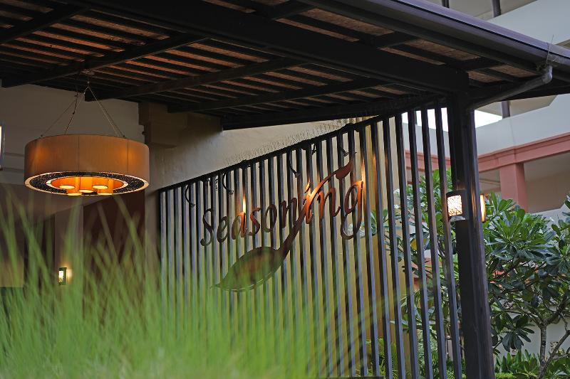 Kata Sea Breeze Resort - Restoran