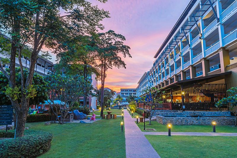 Kata Sea Breeze Resort - Teras