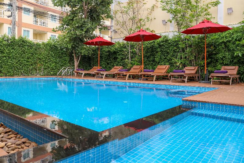 Golden Sea Pattaya Hotel - Havuz