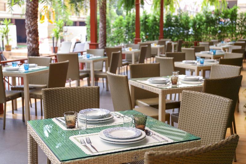 Golden Sea Pattaya Hotel - Restoran