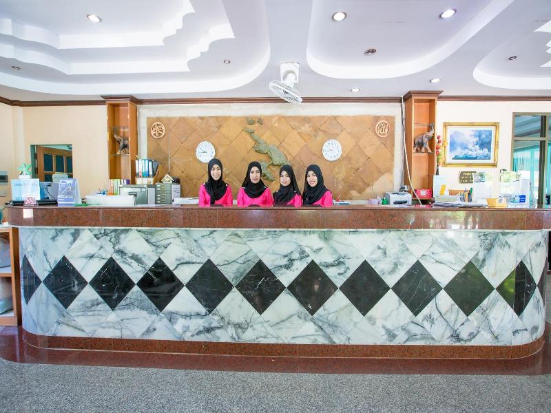 Phi Phi Andaman Beach Resort - Lobi