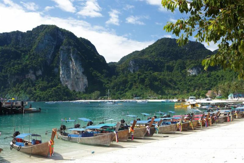 Phi Phi Andaman Beach Resort - Plaj