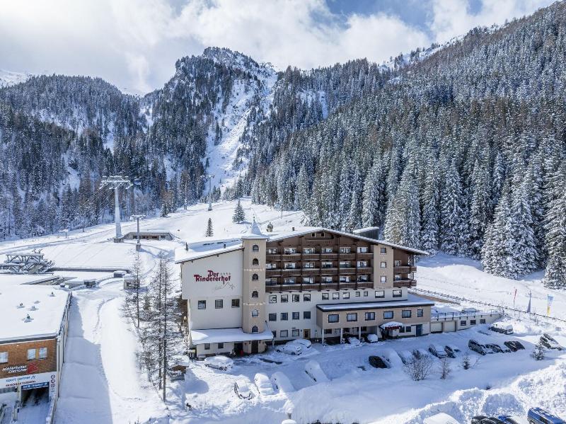 VALARA Alpine Art Hotel - Genel