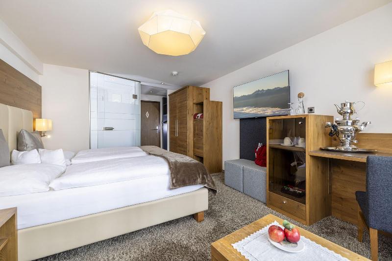 VALARA Alpine Art Hotel - Oda