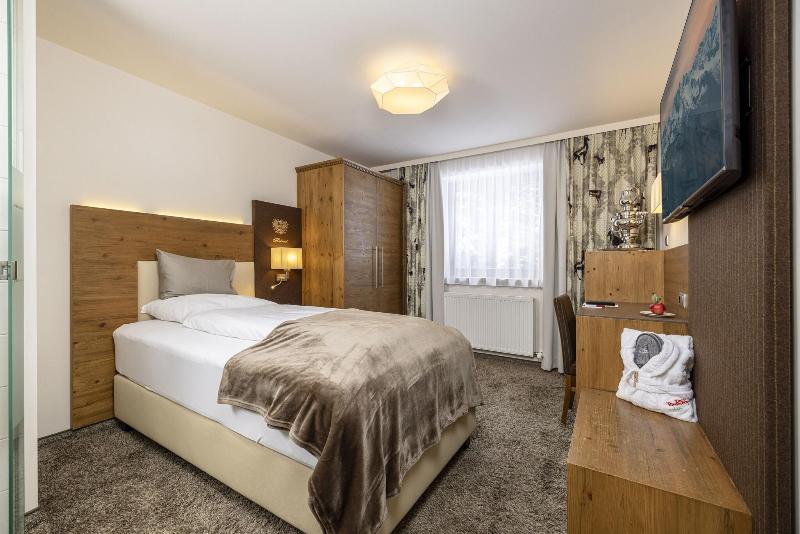 VALARA Alpine Art Hotel - Oda