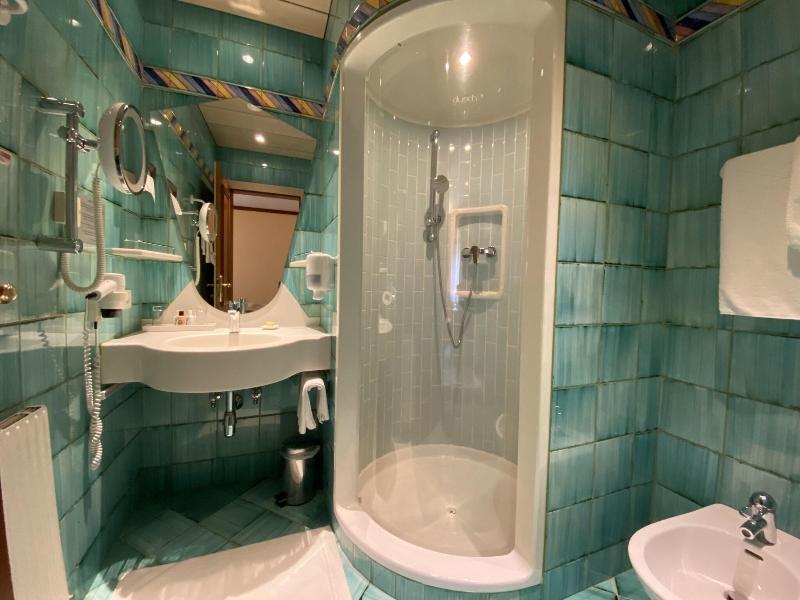 VALARA Alpine Art Hotel - Oda