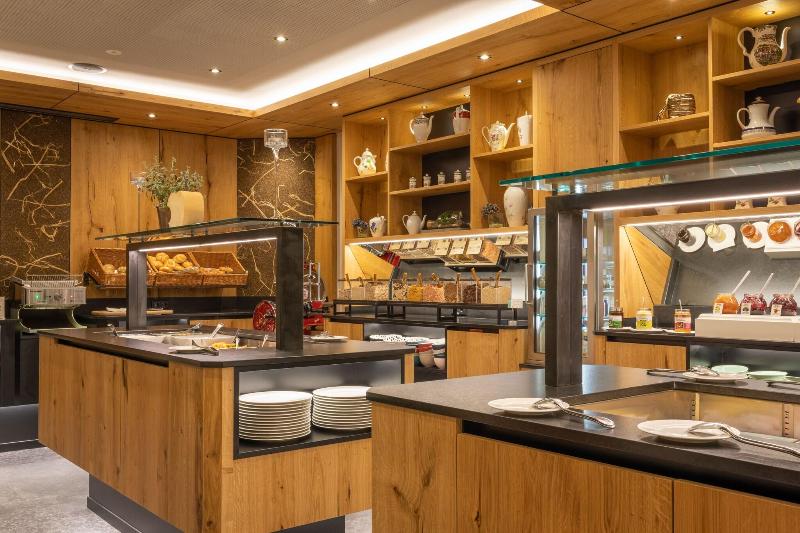 VALARA Alpine Art Hotel - Restoran