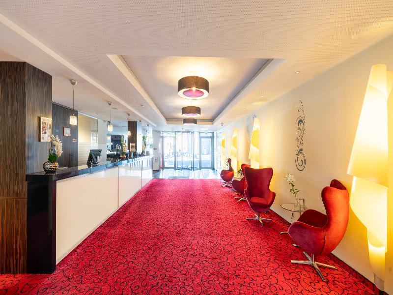 PLAZA Premium Salzburg - Lobi