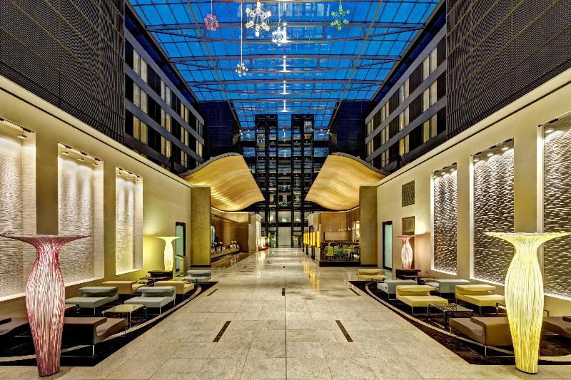 Hilton Frankfurt Airport - Genel