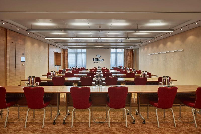 Hilton Frankfurt Airport - Genel