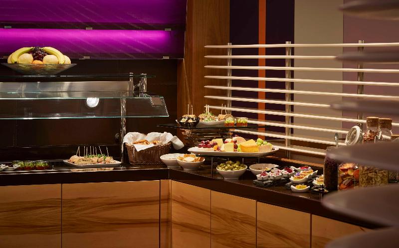 Hilton Frankfurt Airport - Genel