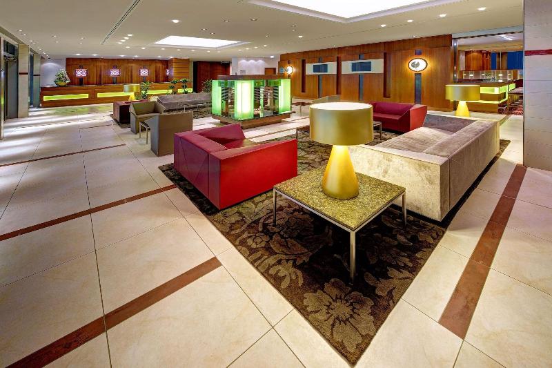 Hilton Garden Inn Frankfurt Airport - Lobi