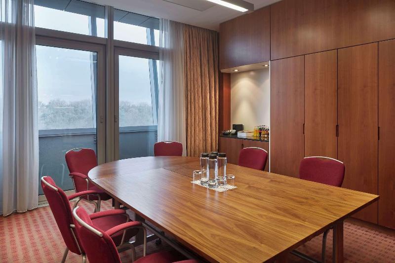 Hilton Garden Inn Frankfurt Airport - Toplantı
