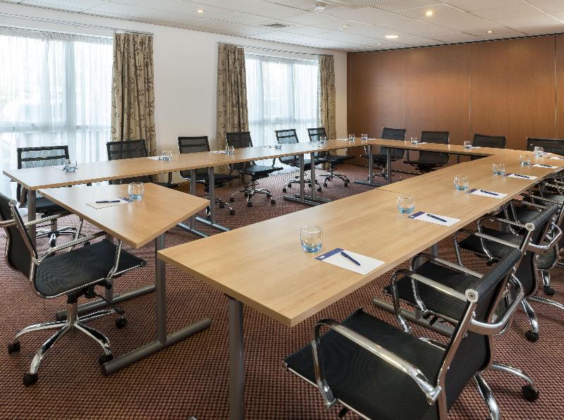 Holiday Inn Express Birmingham Star City - Toplantı