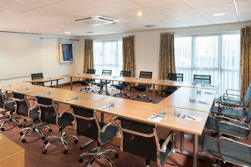 Holiday Inn Express Birmingham Star City - Toplantı