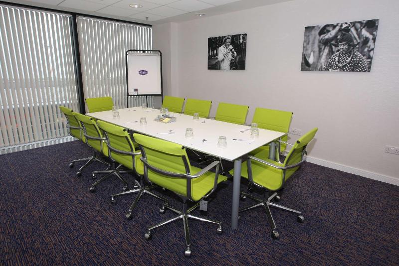 Hampton by Hilton Liverpool/John Lennon Airport - Genel