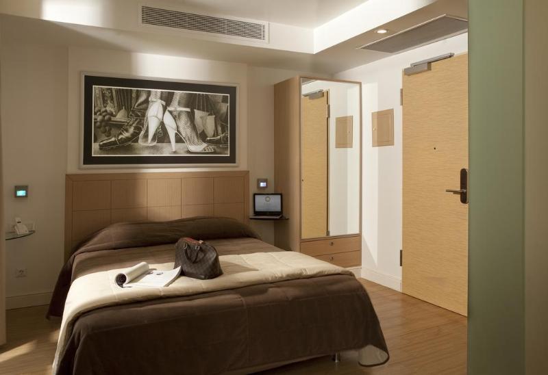 Chic Hotel - Genel