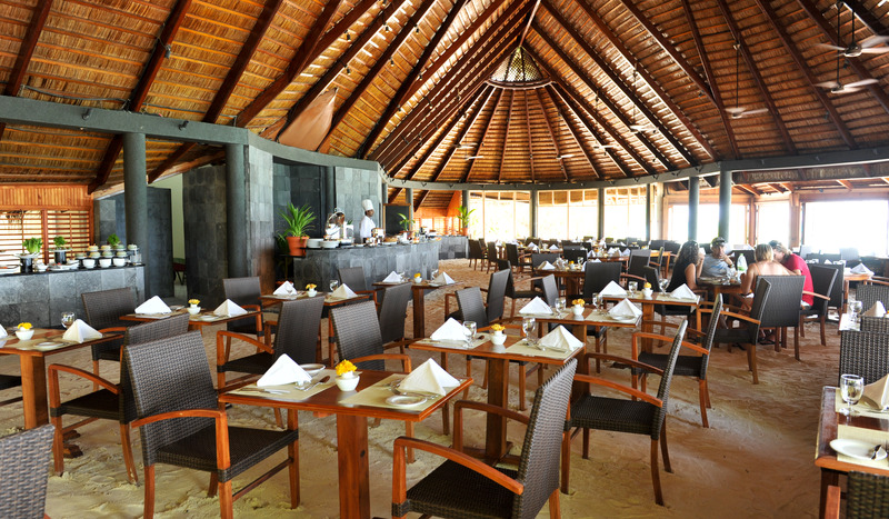 Komandoo Maldives Island Resort - Restoran
