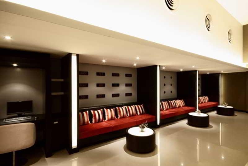 Tsix5 Hotel - Lobi