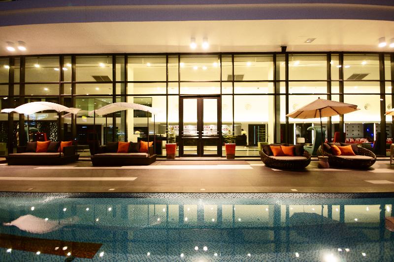 Tsix5 Hotel - Havuz