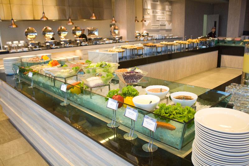 Tsix5 Hotel - Restoran
