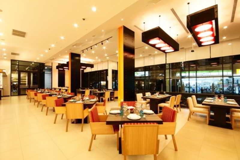 Tsix5 Hotel - Restoran