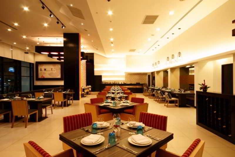 Tsix5 Hotel - Restoran