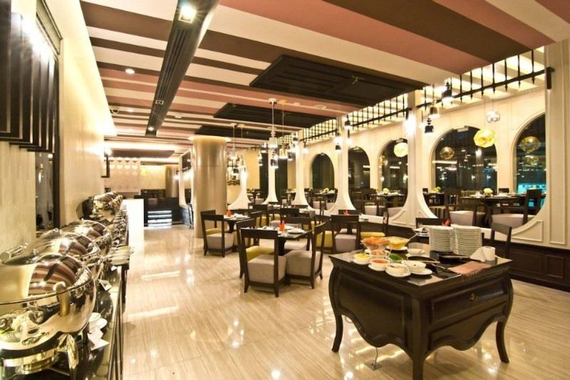 Tsix5 Hotel - Restoran