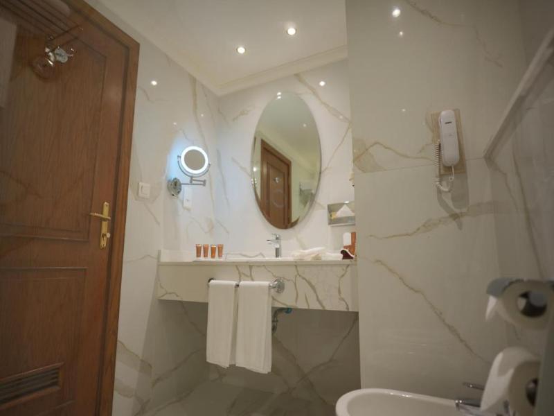 Bristol Hotel Amman - Oda