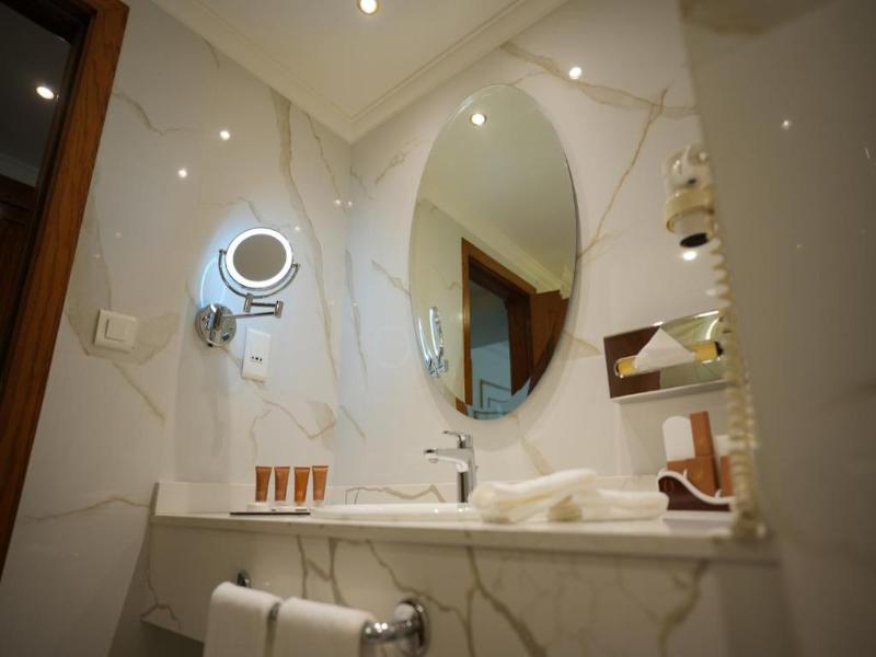 Bristol Hotel Amman - Oda