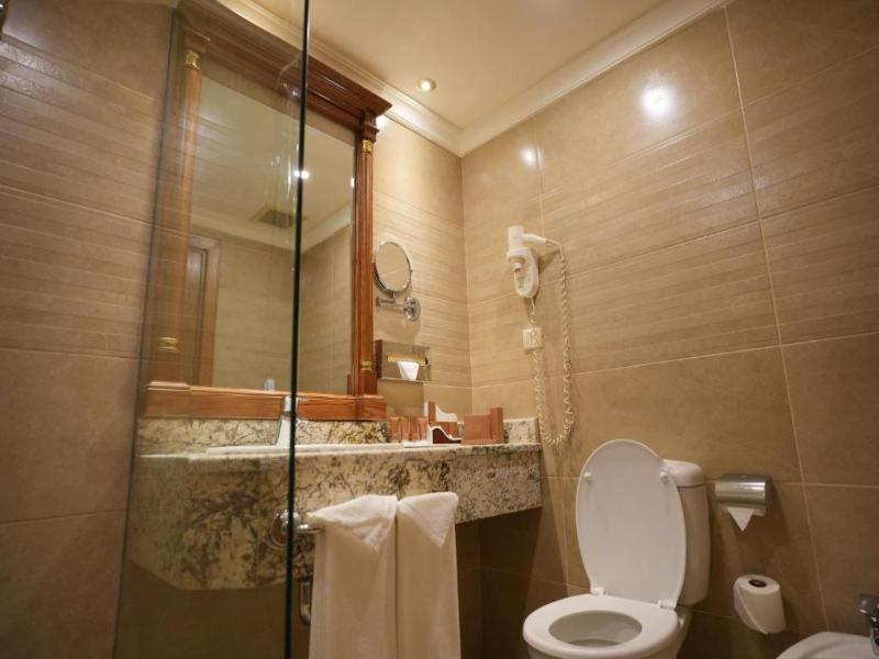 Bristol Hotel Amman - Oda