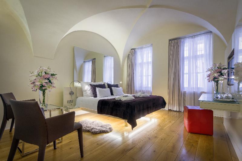Three Storks Hotel - Oda