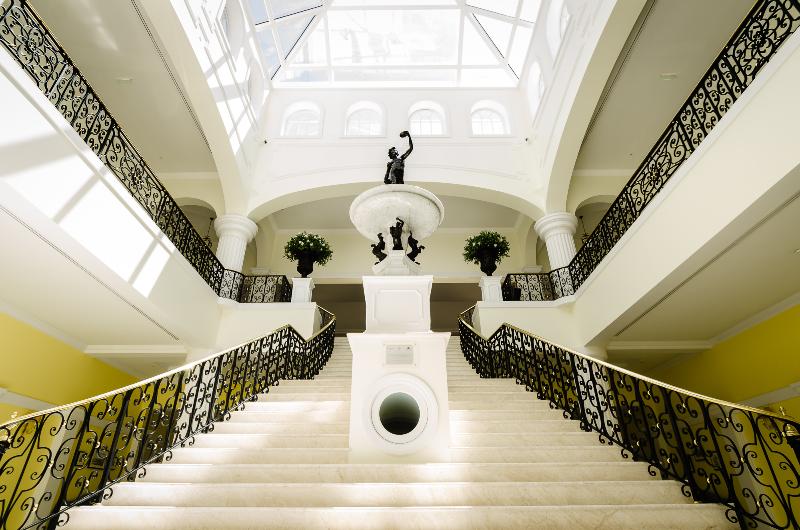 The Yeatman - Lobi