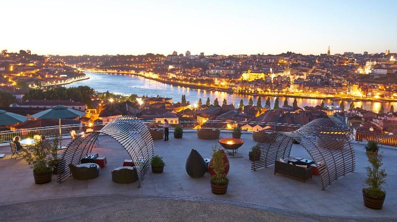 The Yeatman - Genel
