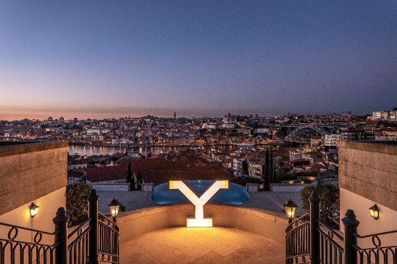 The Yeatman - Genel