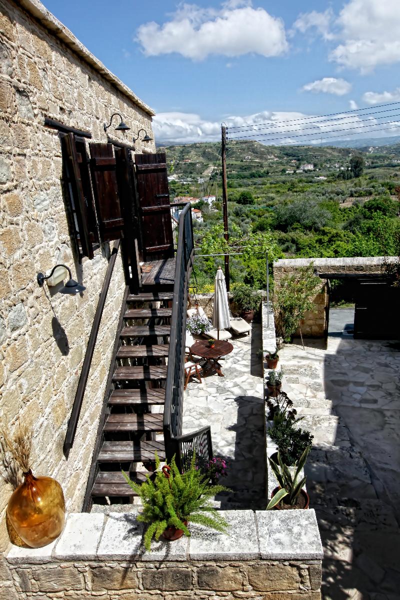 Leonidas Village Houses - Genel